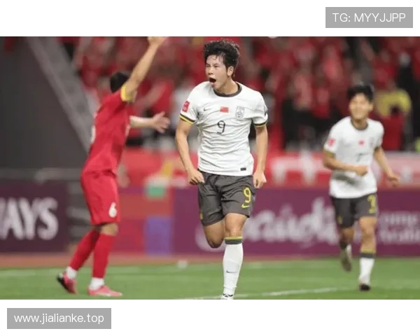 国足二比二遭绝平朱鹏宇建功